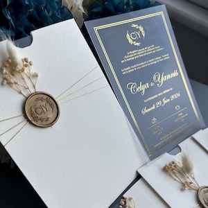 Transparent Invitation Set With Natural flowers and Custom Seal Wax, Acrylic invitation, Elegant Wedding Invitation, Quinceanera invitations