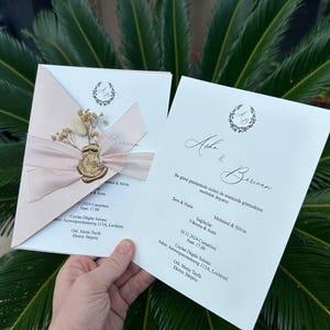Eleganti inviti di nozze triangolari rosa / Sigillo di cera personalizzato e nastro di seta / Biglietti per eventi moderni personalizzati 14x20 cm, invito di compleanno