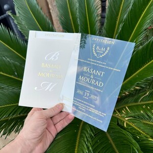 Klare Hochzeitseinladung mit gold- und silbergeprägtem Umschlag und personalisierter transparenter Karte, Geburtstagseinladung, Quinceanera-Einladung