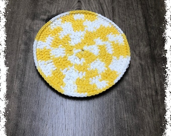 Daisy Ombre Crocheted Round Cotton Potholder