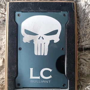 Custom Engraved Minimalist Metal Wallet – Slim, RFID-Blocking & Personalized
