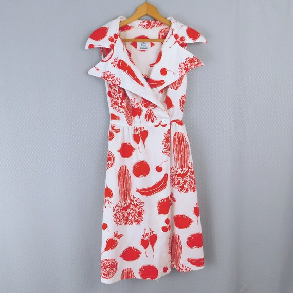 Vintage Sleeveless Red and White Dress
