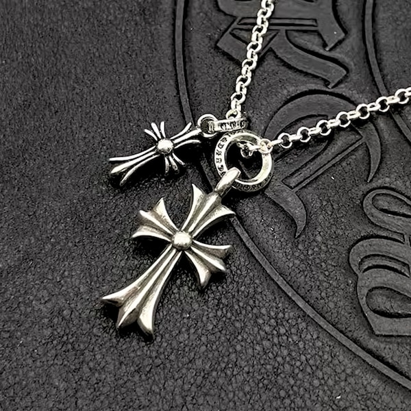 Collier croix fait main coeurs gothiques chromés, coeurs gothiques chromés inspirés d'un art exquis et détails de pendentif élégants