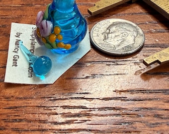 Miniature Glass bottle with Stopper. Doll House, Fairy Garden or add to your Collection. Glass Lampwork by Nancy Gant SRA G55