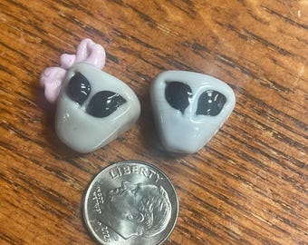 Lampwork Alien Sweethearts Bead Pair: Handmade Artisan beads
