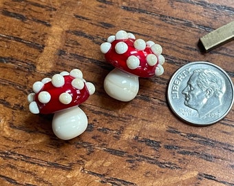 Mushroom pair,  Lampwork Bead Pair, Simply Lampwork by Nancy Gant, SRA G55