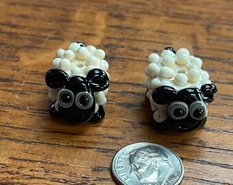 Sheep  pair ,  Lampwork Bead Pair, Simply Lampwork by Nancy Gant, SRA G55