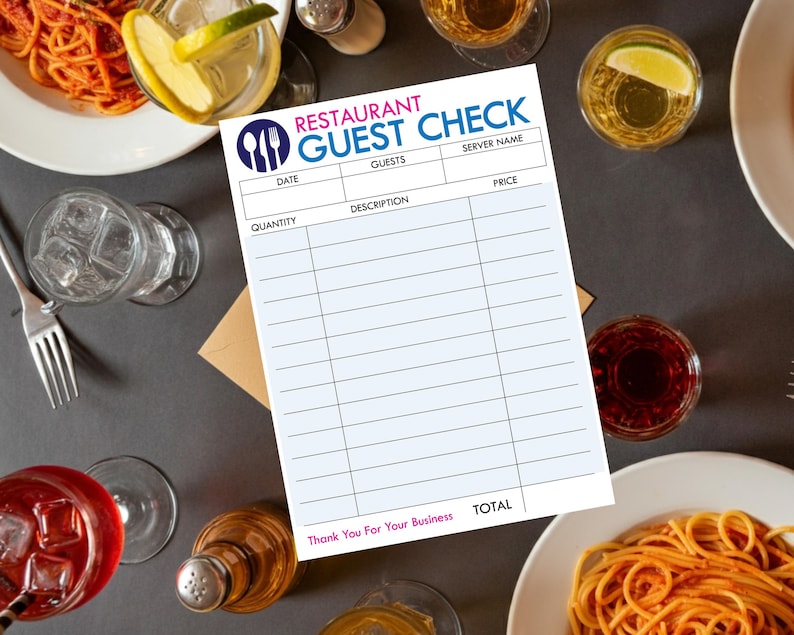 Puede incluir: Un cheque de restaurante blanco con las palabras "Restaurant Guest Check" en azul y rosa. El cheque tiene columnas para la fecha, los invitados, el nombre del servidor, la cantidad, la descripci&oacute;n y el precio. El cheque tambi&eacute;n tiene un espacio para el total y las palabras "Thank You For Your Business" en la parte inferior.