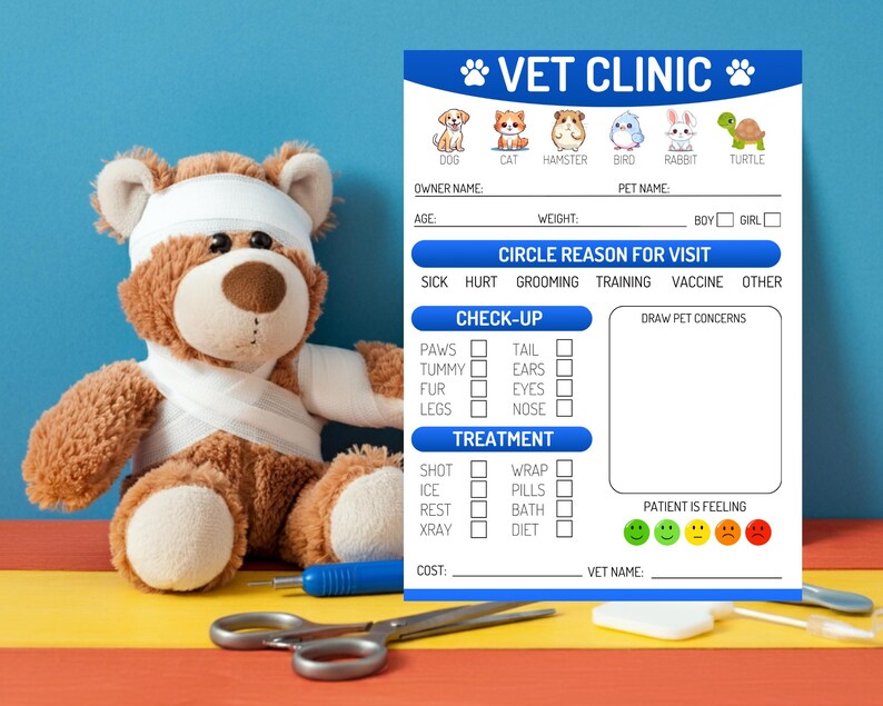 Puede incluir: Un formulario de cl&iacute;nica veterinaria imprimible azul y blanco con casillas de verificaci&oacute;n para varias razones de visita de una mascota, que incluyen enfermo, herido, aseo, entrenamiento, vacuna y otras. El formulario tambi&eacute;n incluye casillas de verificaci&oacute;n para opciones de chequeo y tratamiento, como patas, cola, orejas, ojos, nariz, inyecci&oacute;n, envoltura, hielo, p&iacute;ldoras, descanso, ba&ntilde;o, rayos X y dieta. El formulario tiene una secci&oacute;n para dibujar las preocupaciones sobre las mascotas y una secci&oacute;n para calificar el sentimiento del paciente.