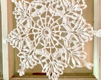 Hanging Snowflake Doily / Snowflake Doily Window Ornament