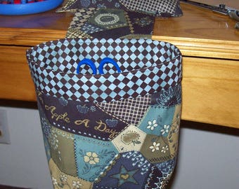 Thread Catcher / Scrap Caddy / Pin Cushion / With Rubberized Gripper Strip / Crazy Quilt Patterned Fabric