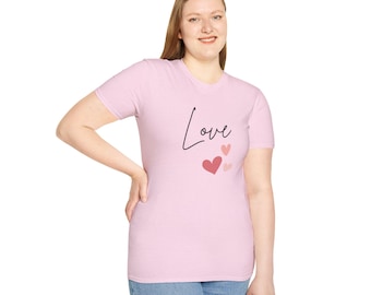 Valentine's Day Love T-Shirt: Women's Heart Graphic Tee