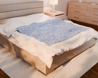 Velveteen Plush Blanket, Cozy Throw for Sofa or Nursery, Blue Floral Home Decor