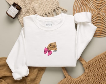 Leopard Sweatshirt with Pink Bow, Coquette Sweatshirt, Embroidered Leopard Crewneck, Cute Animal Sweatshirt, Trendy Women's Pullover
