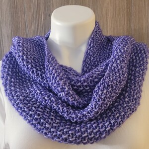 Lila Cowl, Infinity Cowl, gestrickte Cowl, Handgestrickte Cowl, Infinity Schal, Strickschal, Handgestrickter Schal, Handgemachte Cowl