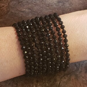 Pulseira de vários fios, pulseira de cristal, pulseira preta de vários fios, pulseira elástica, pulseira de contas, pulseira feita à mão, pulseira de dez fios