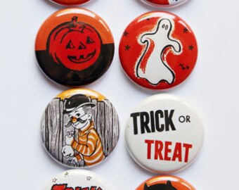 Retro Halloween Flair