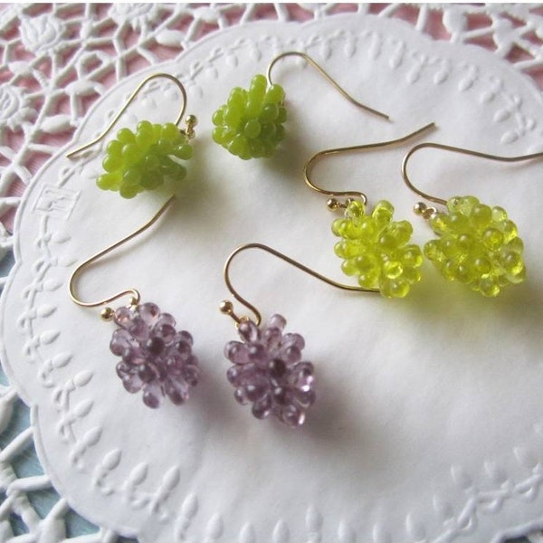 besondere Ohrringe " Weintraube" in 3 Farben: Lila, Zitrone oder Grün wählen