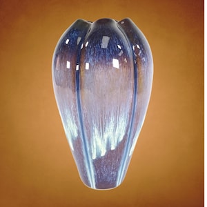 Bill Campbell Vase, Signed & Dated 2017