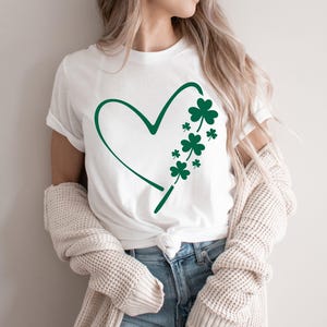Cute St Patricks Day Sweatshirt, Shamrock Sweatshirt, Love St Patricks Day Sweatshirt , Lucky Sweatshirt, Irish Shirt, Four Leaf Clover