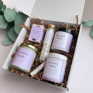 Zestaw upominkowy Lavender Self Care dla niej Zestaw do relaksującej aromaterapii Zestaw do pielęgnacji komfortu Prezent urodzinowy dla kobiet Zestaw do łagodzenia stresu Przytulny prezent do spa