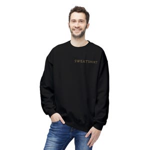 Sudadera unisex minimalista con cuello redondo negra inspirada en Diablo y botín de rareza única imagen 4