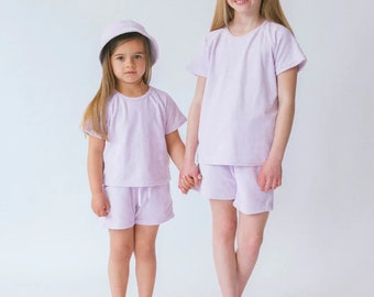 Lavender 3-teiliges Towelli Set - Oberteil, Shorts & Mütze / Jungenkleidung / Mädchenkleidung / Kinderkleidung / Sommerkleidung / Frottee-Set