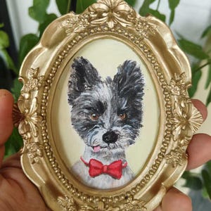 100% handgemachtes Acrylhaustierporträt, Hundeporträt, Katzenporträt, kundenspezifischer goldener Weinleserahmen, Haustier-Denkmal, Mini Kunst, handgemaltes Haustierporträt