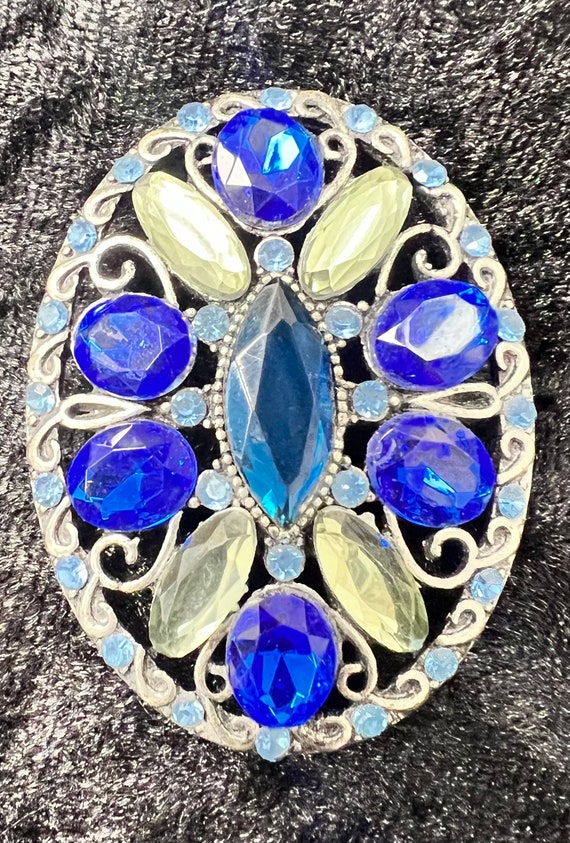 Vintage Jewelry Liz Claiborne Blue Sparkly Gemston