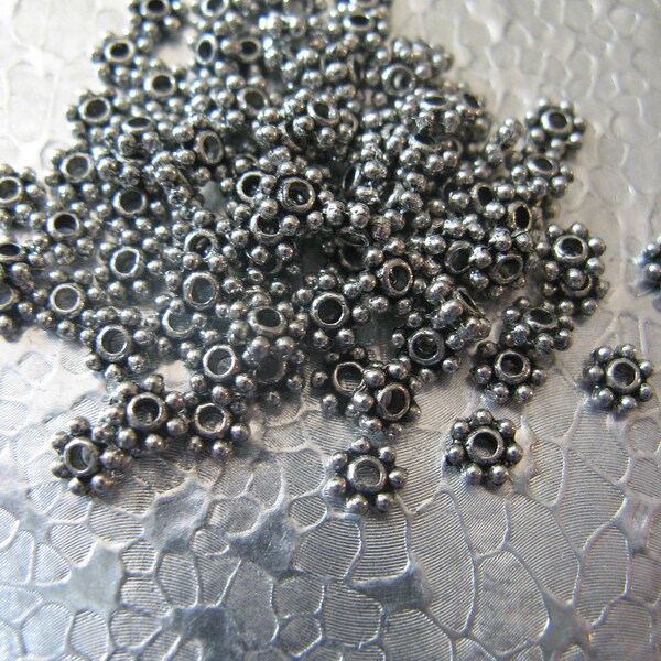 Daisy Spacer Bead  4mm   100 beads