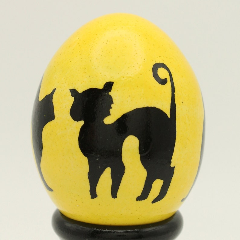 Black Cat Halloween Batik Egg, Yellow and Black Dyed Chicken Egg, Halloween Decor, Cat Lover Gift image 8