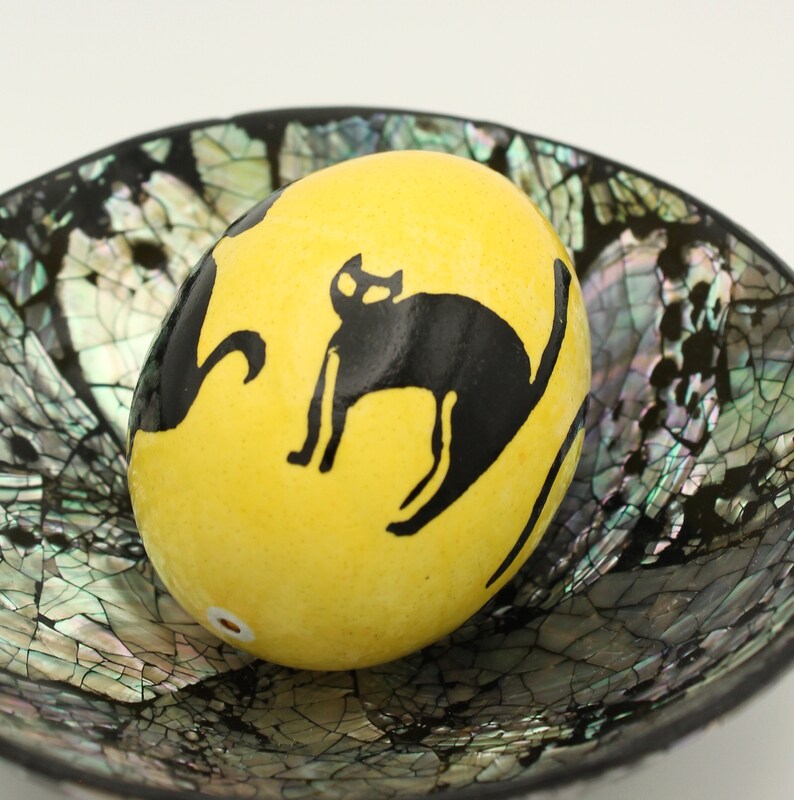 Black Cat Halloween Batik Egg, Yellow and Black Dyed Chicken Egg, Halloween Decor, Cat Lover Gift image 5
