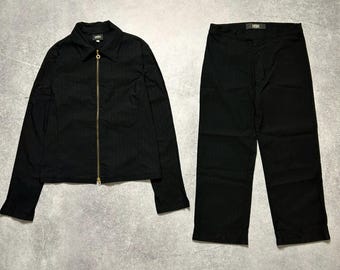 Chaqueta y pantalón de traje corto vintage Versace Jeans Couture, estilo retro, color negro, talla L, para mujer, fabricado en Italia, traje italiano de lujo de los años 90 y 2000.
