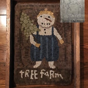 Hooked Rug Pattern on Linen Tree Farm Snowman