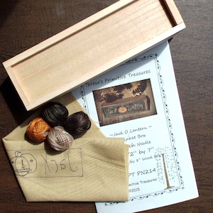Punch Needle Kit PN214 Jack O Lantern Valdani Threads Pattern Wood Box