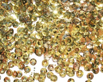 Gold Medium - Crafter's Square 6mm Metallic Cup Sequins
