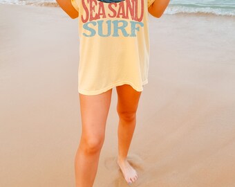 韓国発！【SAND SOUND】Beach graphic oversized T-shirt Sea Sand Surf Tee, Summer Graphic Tee, Beach T-shirt, Boho