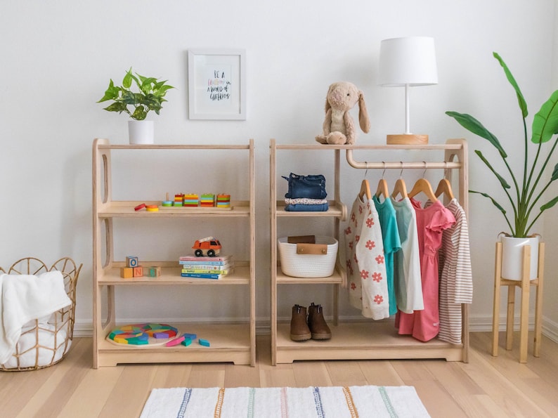 Montessori Wardrobe Toddler Clothing Rack, Kids Bedroom Dress Up and Playroom Storage Bild 12