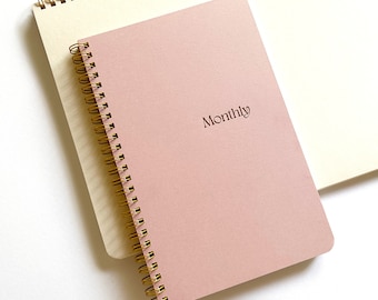 Agenda mensile piccola, senza data, formato 5,5x8,5, 15 mesi con note