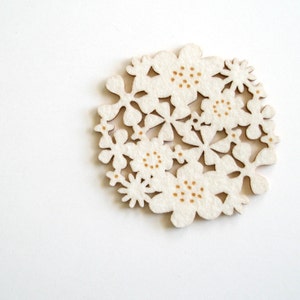 Flower Coasters Set of 4 White image 2