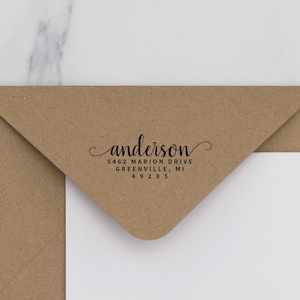 Pieczątka adresowa - Samotuszująca pieczątka z adresem zwrotnym - pieczątka gumowa - Pieczątka spersonalizowana i personalizowana, prezent na parapetówkę