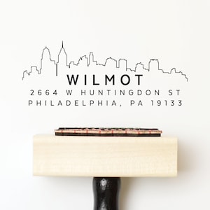 Timbro personalizzato con indirizzo della città, timbro con skyline di Philadelphia, regalo di inaugurazione della casa, salva la data, inviti, autoinchiostrante o blocco di legno, trasloco a Filadelfia