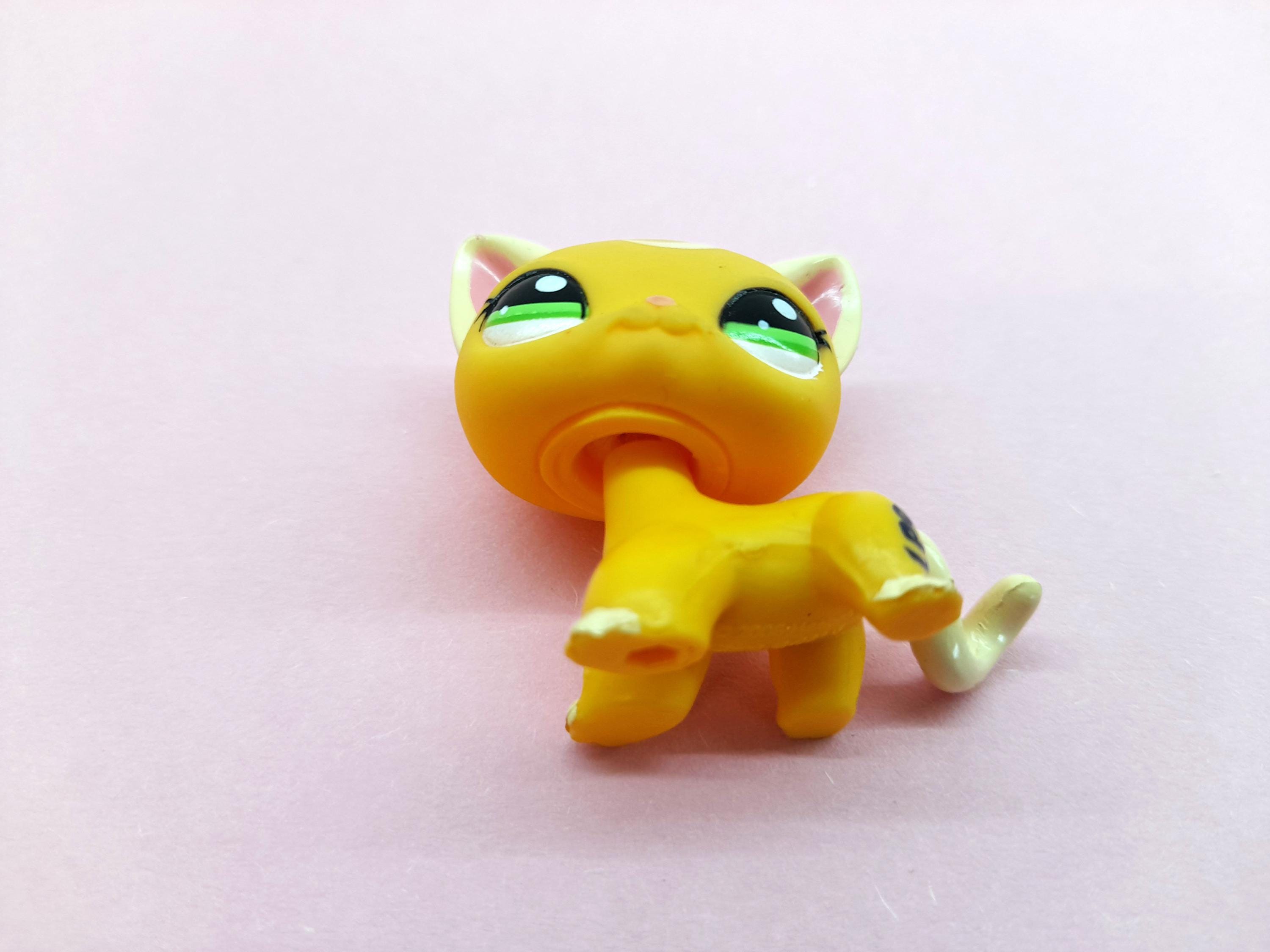 Türkiye Littlest Pet Shop LPS # 2194 Yeşil Gözler Sarı