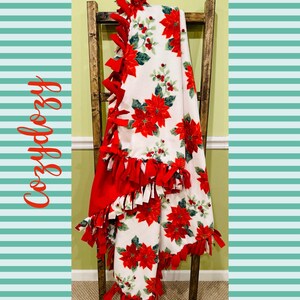 Poinsettia no sew Fleece Blanket: Handcrafted Holiday Floral Cozy winter Blanket Bild 5