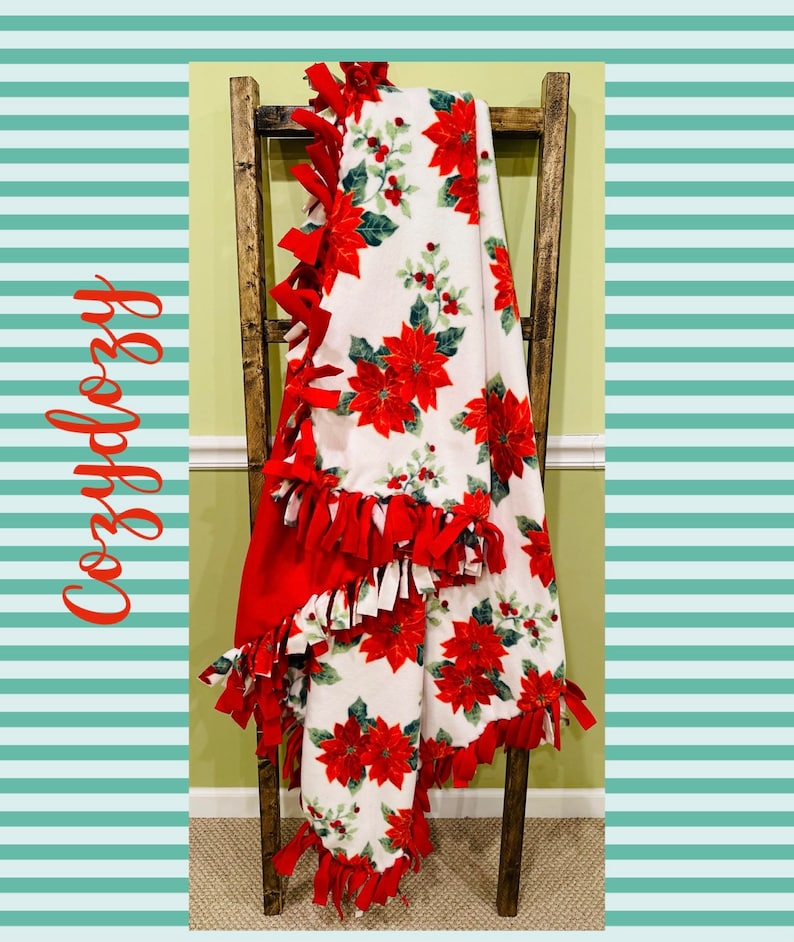 Poinsettia no sew Fleece Blanket: Handcrafted Holiday Floral Cozy winter Blanket Bild 5
