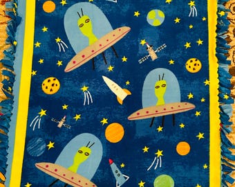 Reversible Space Fleece Blanket: Handmade No-Sew Alien & Rocket Design