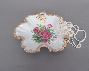 Vintage Dresser or Bathroom Tray, Candy, Ring, Jewelry Dish, Potpourri Holder