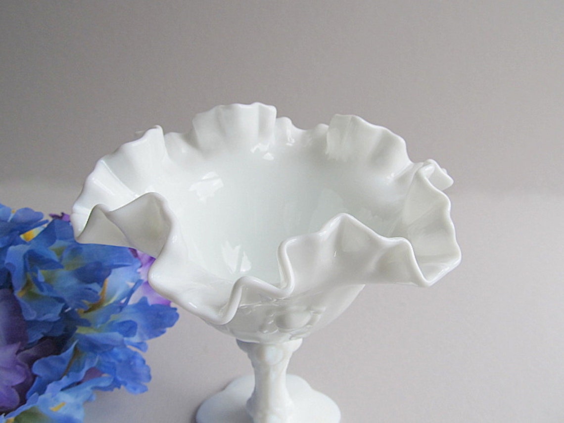 Vintage Milk Glass Bowl Pedestal Bowl Wedding Candy Bar Etsy