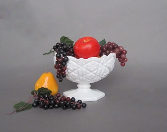 Grand bol à fruits ou de service en verre de lait vintage, centre de table, décoration de mariage