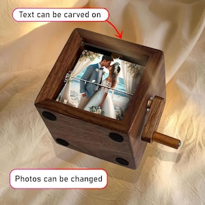 Custom Wedding Day Flip Book Frame Animation Machine, Mechanical Hand Motion Photo Album, Wooden Handicraft, Anniversary Gift for Couple